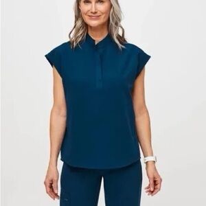 FIGS Rafaela Scrub Top